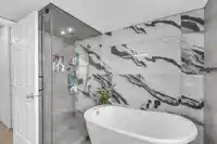 8 2425 EDGEMONT BOULEVARD - thumbnail 28