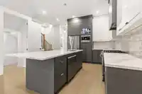 7381 197 STREET - thumbnail 12