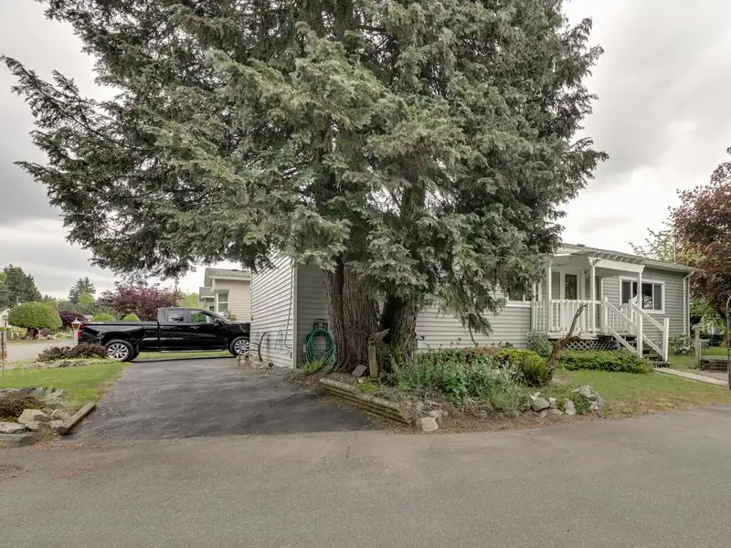 70 31313 LIVINGSTONE AVENUE - photo 2 of 32