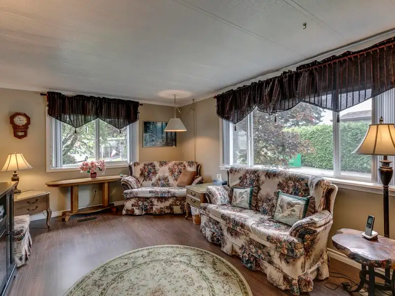 70 31313 LIVINGSTONE AVENUE - photo 4 of 32