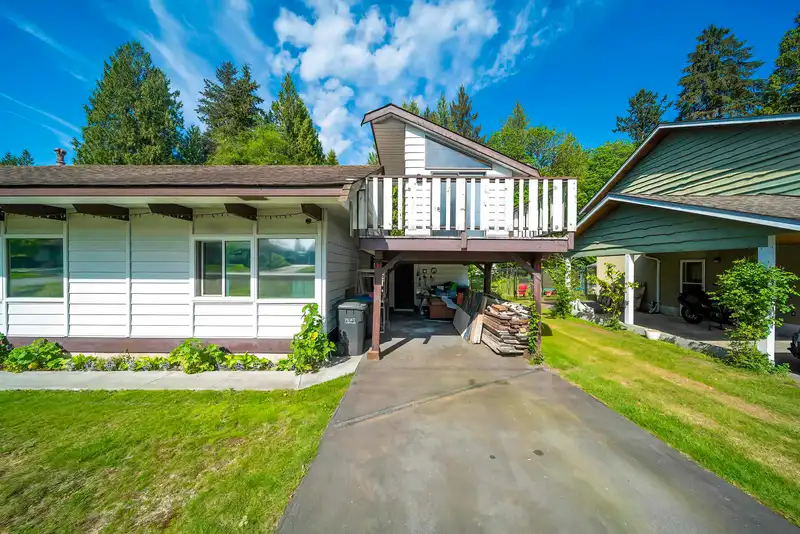 4067 SEFTON STREET - photo 4 of 34