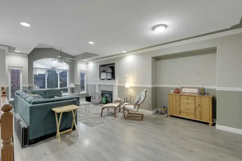8010 TOPPER DRIVE - photo 1 of 40