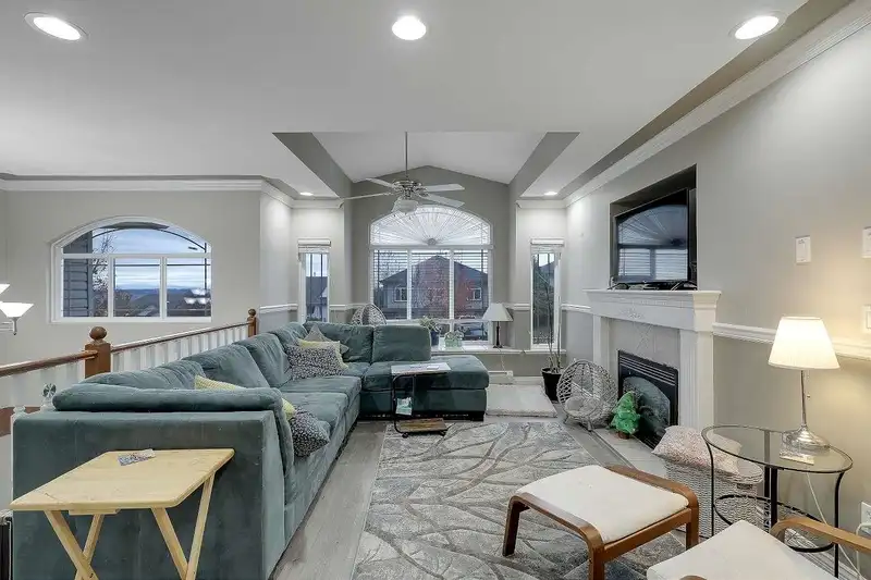 8010 TOPPER DRIVE - photo 3 of 40