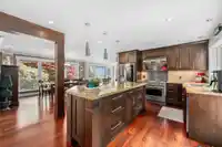871 FAIRWAY DRIVE - thumbnail 4