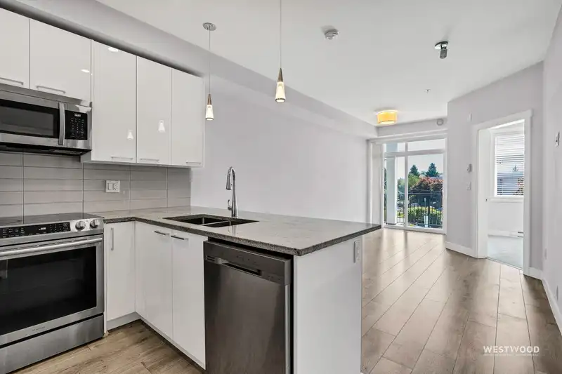 210 20696 EASTLEIGH CRESCENT - photo 1 of 22