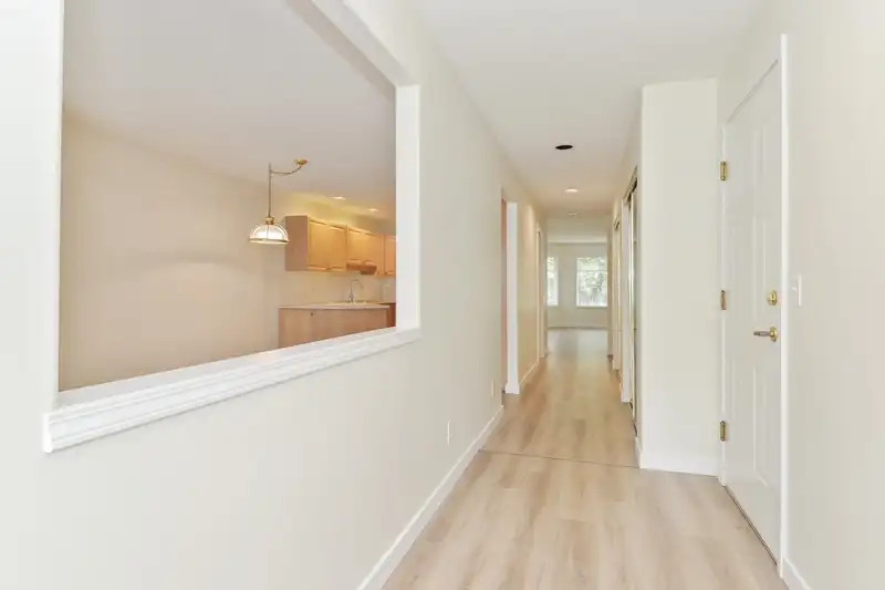 241 20391 96 AVENUE - photo 3 of 34