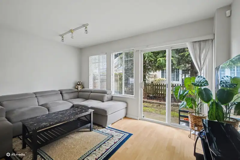 13 6533 121 STREET - photo 2 of 26