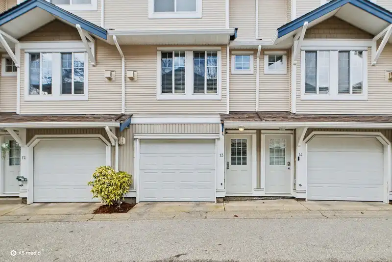13 6533 121 STREET - photo 3 of 26