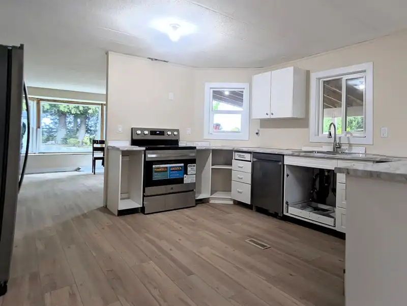 17 44565 MONTE VISTA DRIVE - photo 3 of 36