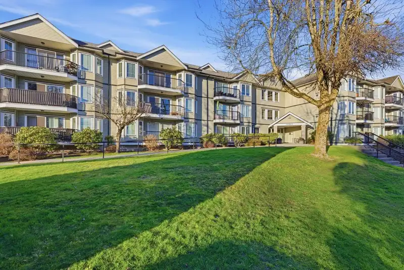 102 20881 56 AVENUE - photo 1 of 28