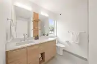 7 856 ORWELL STREET - thumbnail 20