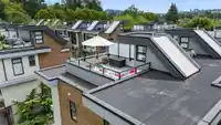 7 856 ORWELL STREET - thumbnail 25