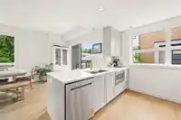 7 856 ORWELL STREET - thumbnail 10