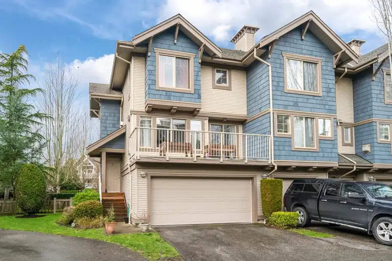 6 20761 DUNCAN WAY - photo 1 of 29