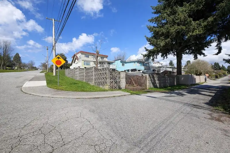 1728 SEVENTH AVENUE - photo 3 of 40