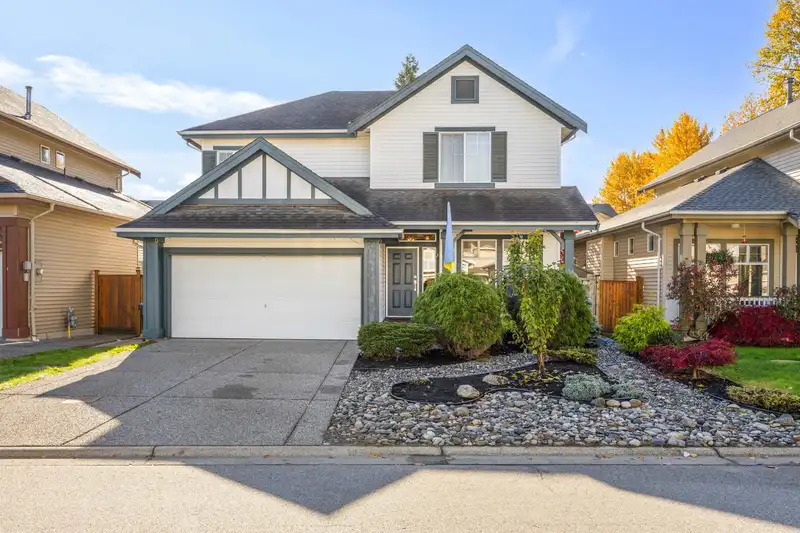 1078 EUPHRATES CRESCENT - photo 1 of 29