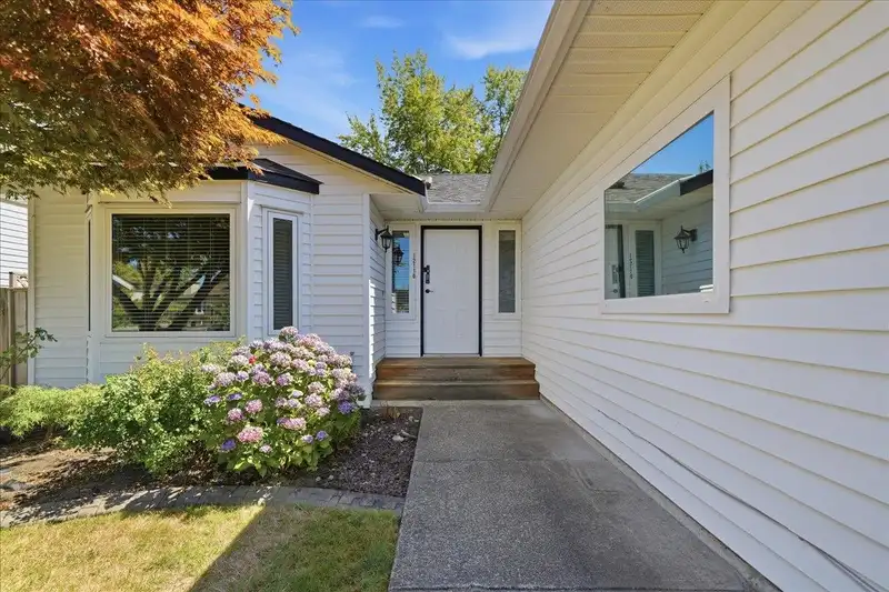 12110 BLOSSOM STREET - photo 2 of 30