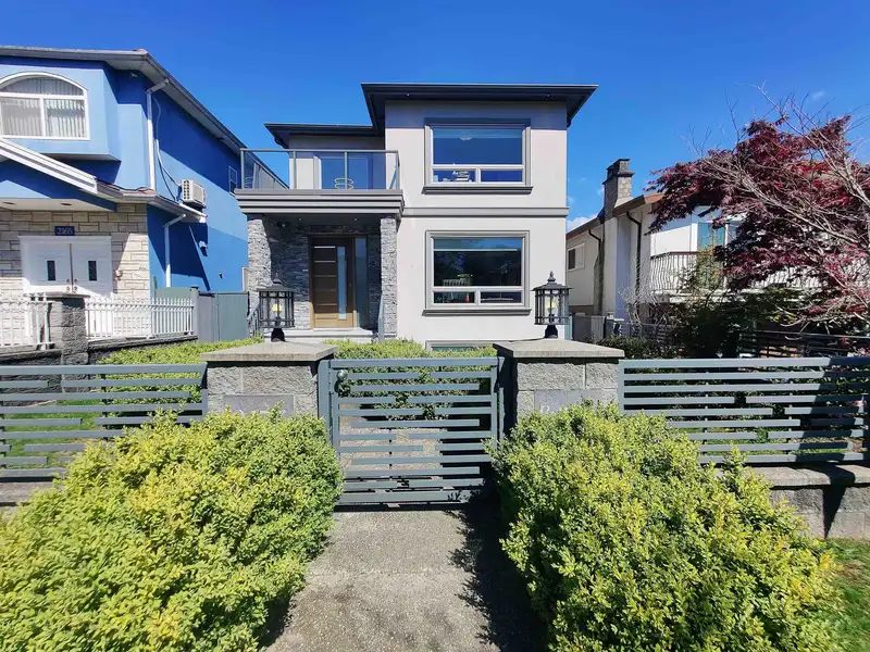 2177 E 40TH AVENUE - photo 1 of 40