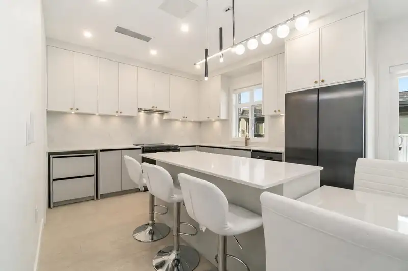 8 9633 STEVESTON HIGHWAY - photo 2 of 21