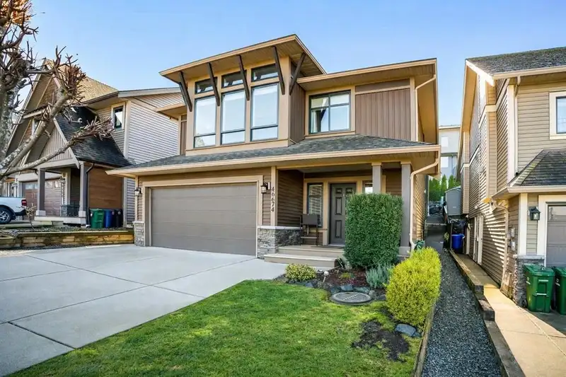 46674 UPLANDS ROAD - photo 1 of 39