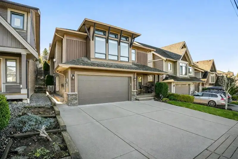 46674 UPLANDS ROAD - photo 2 of 39