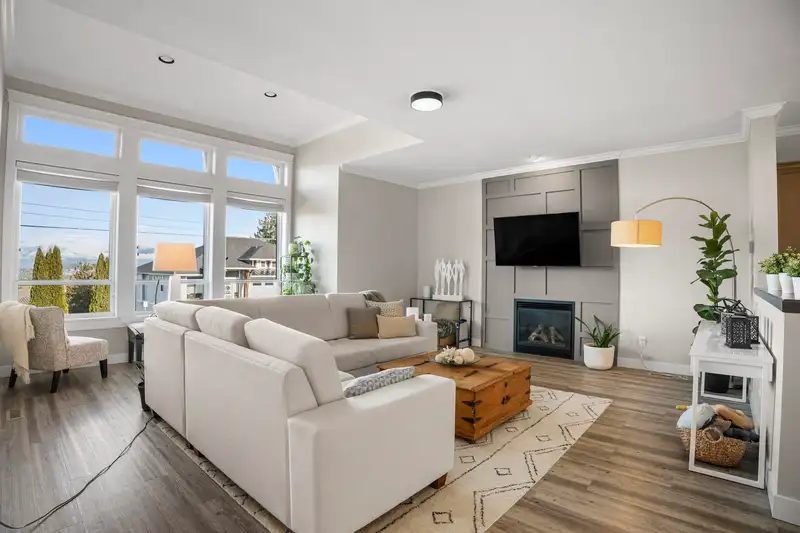 46674 UPLANDS ROAD - photo 4 of 39