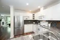 1 270 E KEITH ROAD - thumbnail 9