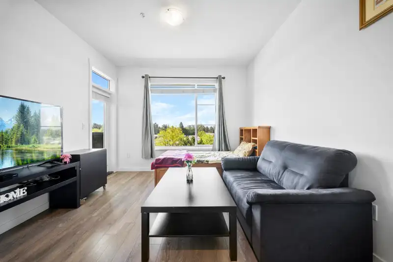 608 13623 81A AVENUE - photo 3 of 40