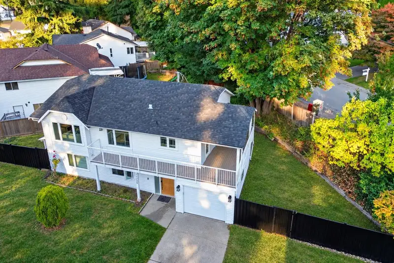 10238 SHEAVES COURT - photo 3 of 40