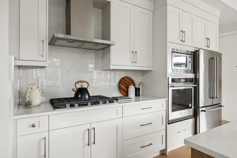 18 20645 68 AVENUE - photo 1 of 36