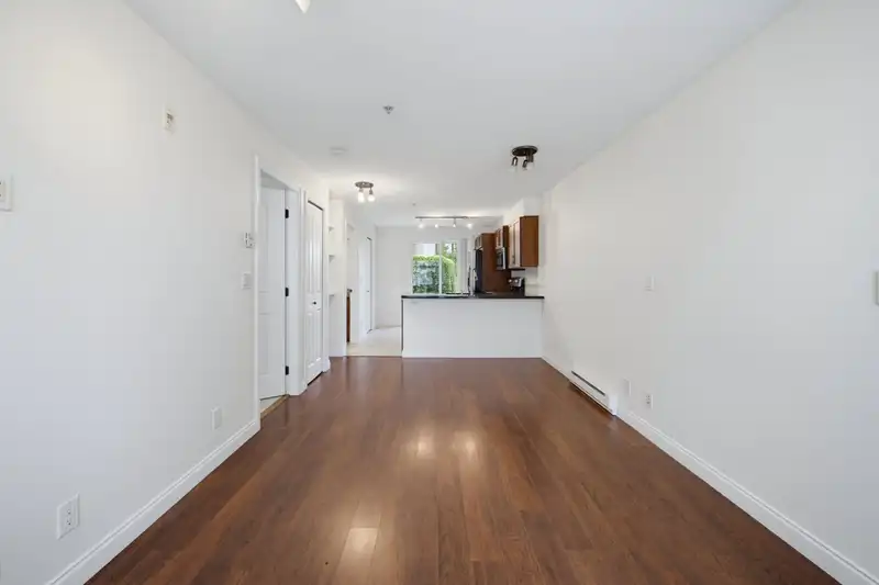 273 20170 FRASER HIGHWAY - photo 4 of 24