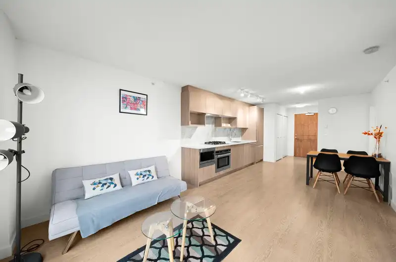 3209 13696 100 AVENUE - photo 2 of 40