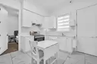8631 ODLIN CRESCENT - thumbnail 33