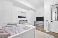8631 ODLIN CRESCENT - thumbnail 35