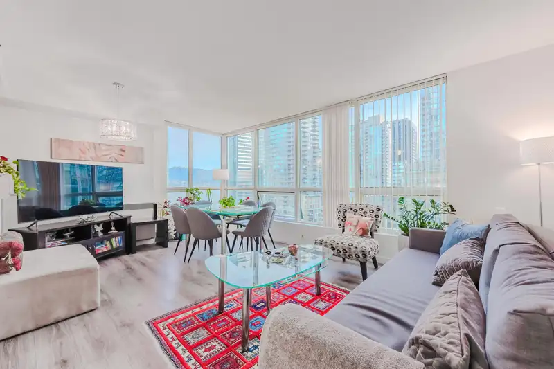 1204 555 JERVIS STREET - photo 1 of 40