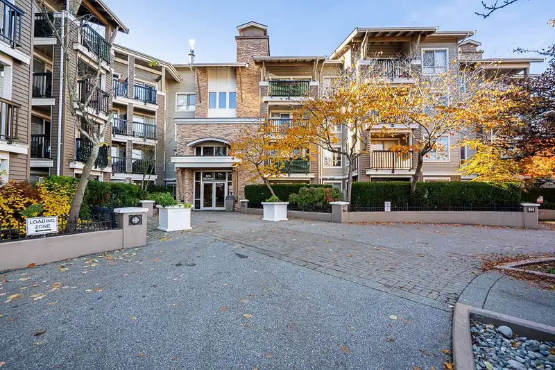 207 8915 202 STREET - photo 1 of 40