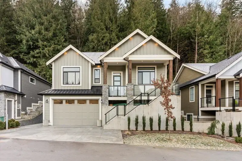 74 1880 COLUMBIA VALLEY ROAD - photo 1 of 40