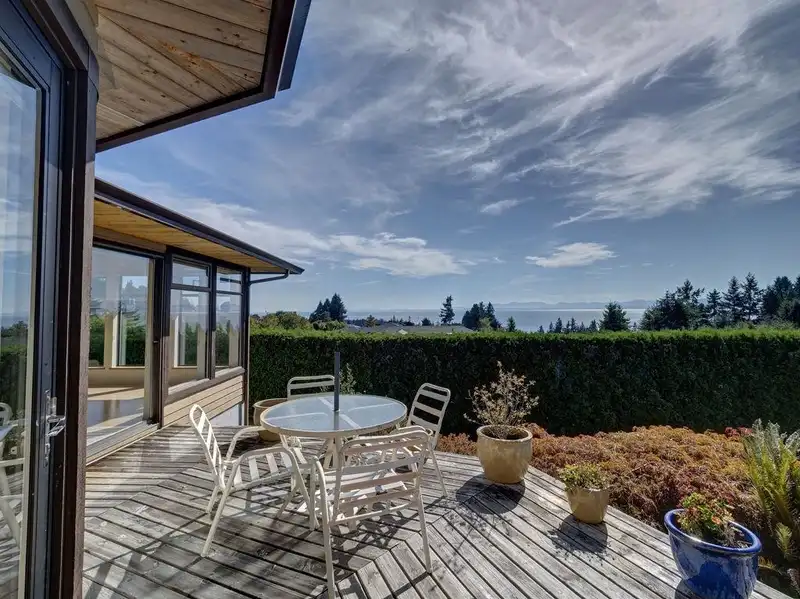 5170 RIDGEVIEW DRIVE - photo 1 of 36