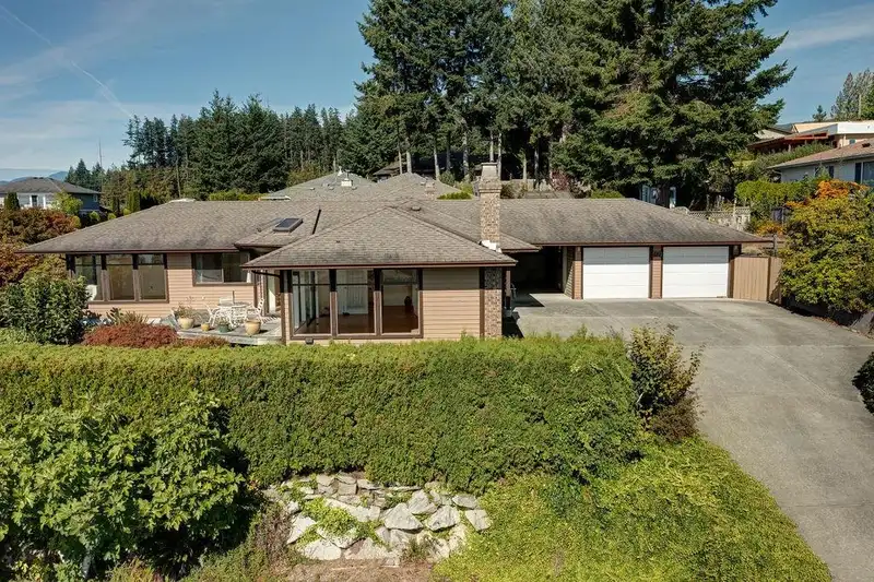 5170 RIDGEVIEW DRIVE - photo 4 of 36
