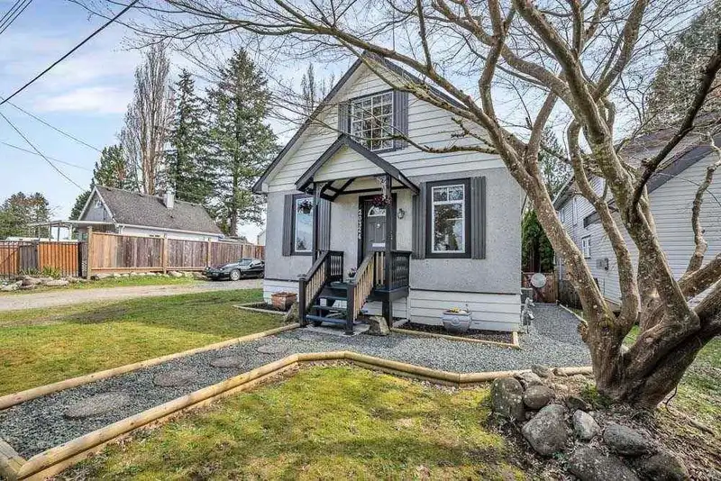20324 HAMPTON STREET - photo 2 of 27