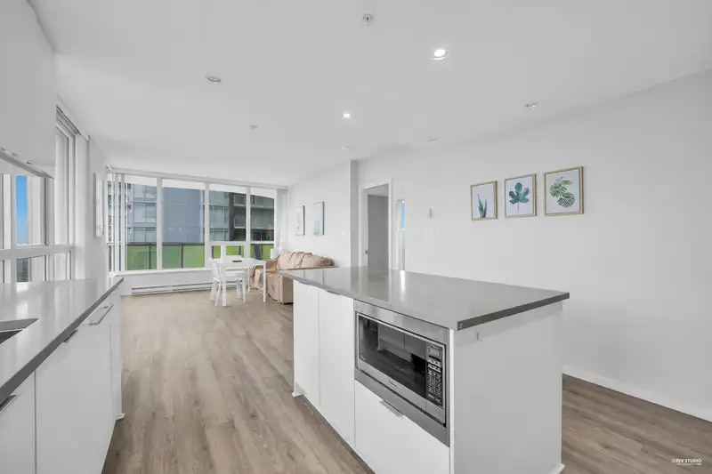 1607 6638 DUNBLANE AVENUE - photo 2 of 36