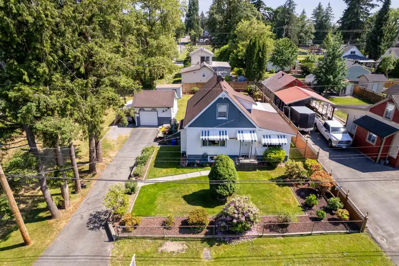 20290 WANSTEAD STREET - photo 1 of 40
