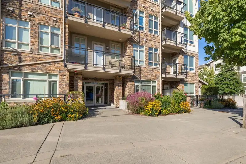 301 20861 83 AVENUE - photo 3 of 40