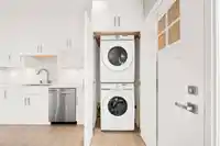 3128 KINGS AVENUE - thumbnail 6