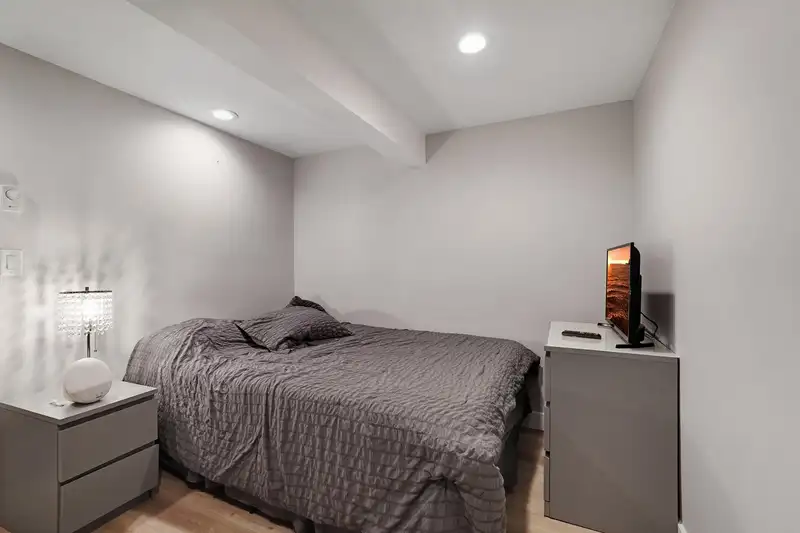 5770 MAYVIEW CIRCLE - photo 4 of 26