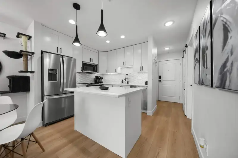 104 19774 56 AVENUE - photo 1 of 29
