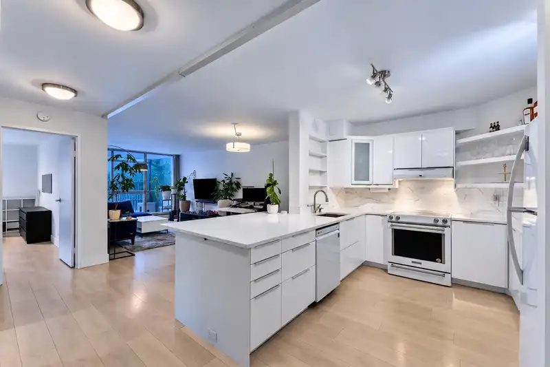 905 2024 FULLERTON AVENUE - photo 1 of 30