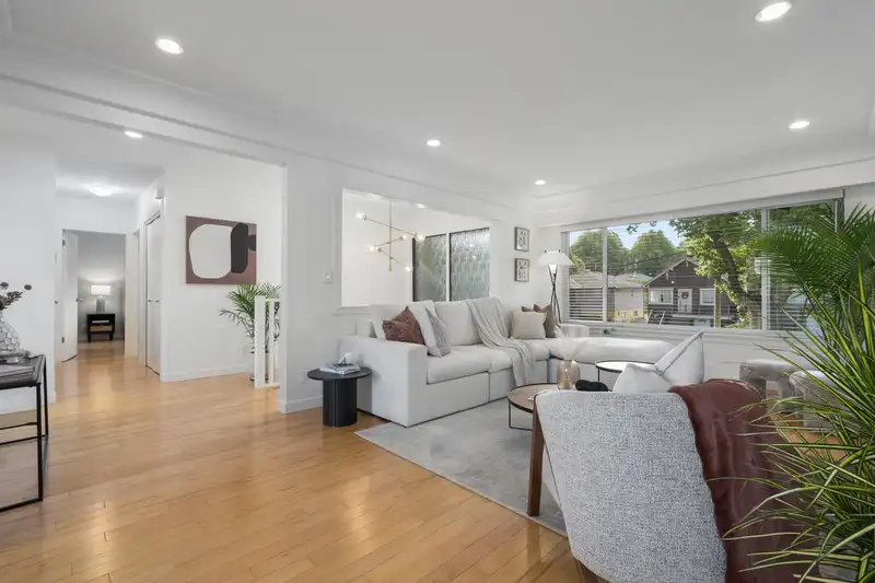 841 E 21ST AVENUE - photo 4 of 40