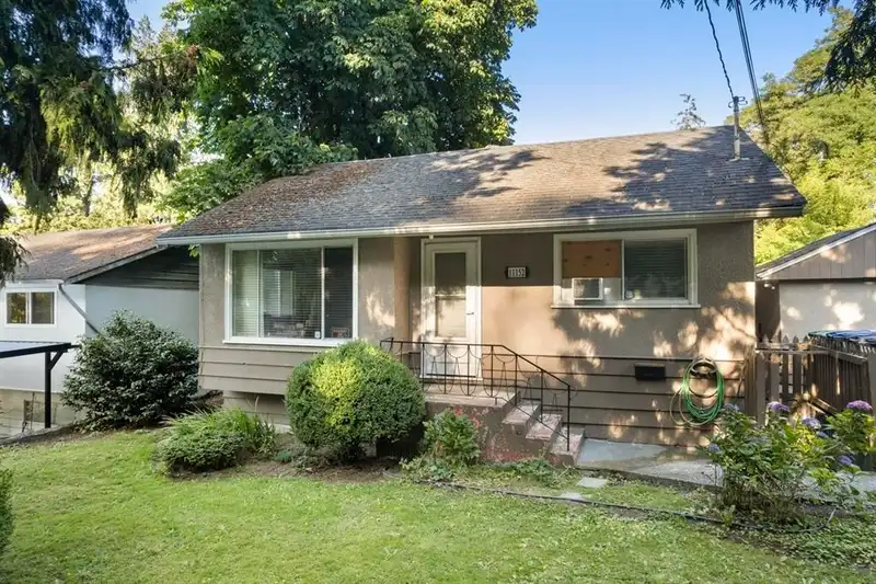 11152 131A STREET - photo 1 of 8