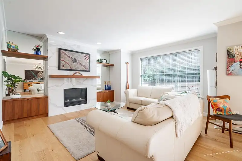 11 229 E 8TH STREET - photo 1 of 33